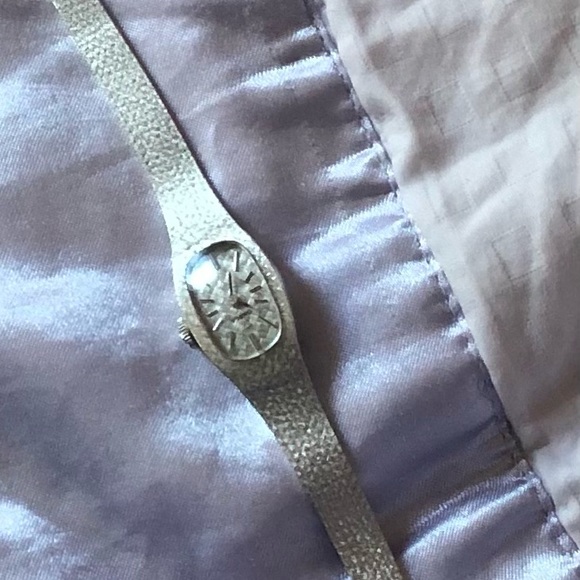 14k gold omega Watch - Picture 3 of 5